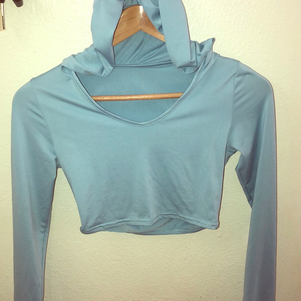 Dri fit work our crop top with hood